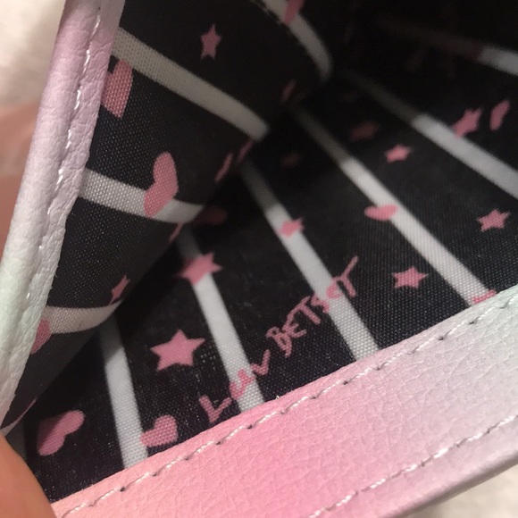 NWOT Betsey Johnson Wallet. - Picture 6 of 7
